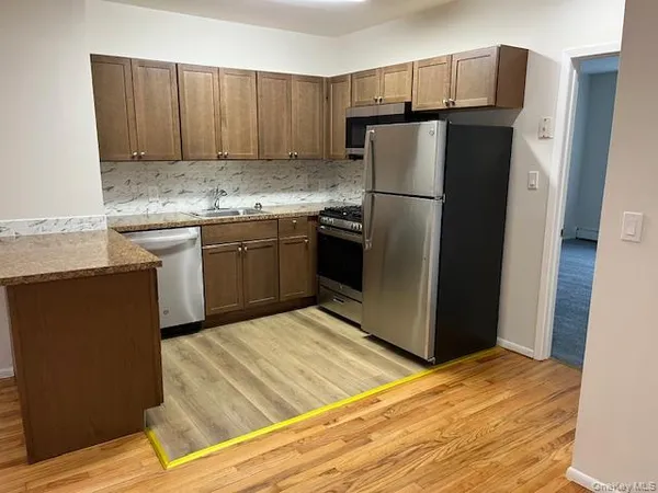 $3,000 | 161 Main Street, Unit 161B, Port Washington, NY 11050