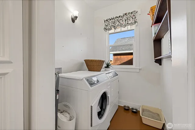 $630,000 | 202 Prospect Street East, Eatonville, WA 98328