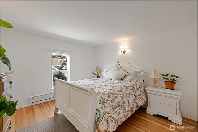 $630,000 | 202 Prospect Street East, Eatonville, WA 98328