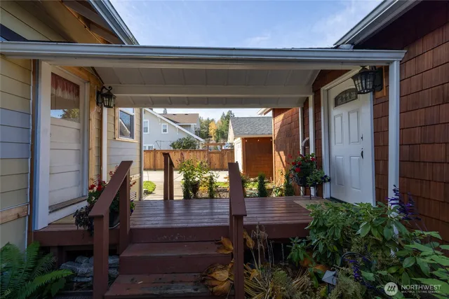 $630,000 | 202 Prospect Street East, Eatonville, WA 98328