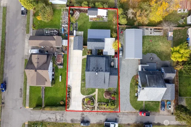 $630,000 | 202 Prospect Street East, Eatonville, WA 98328