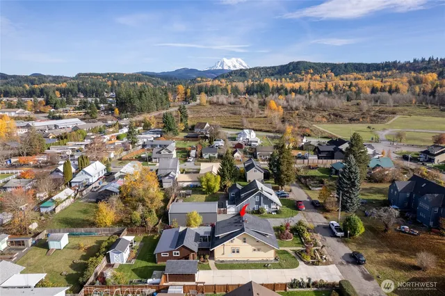 $630,000 | 202 Prospect Street East, Eatonville, WA 98328