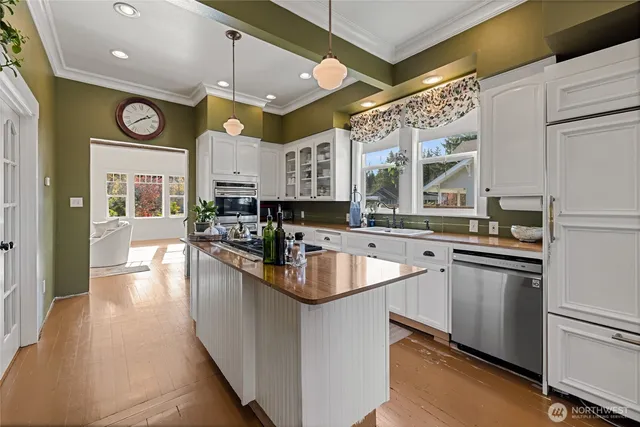 $630,000 | 202 Prospect Street East, Eatonville, WA 98328