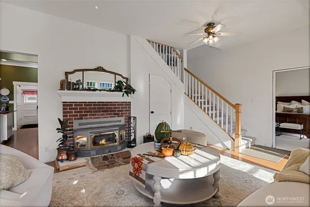 $630,000 | 202 Prospect Street East, Eatonville, WA 98328