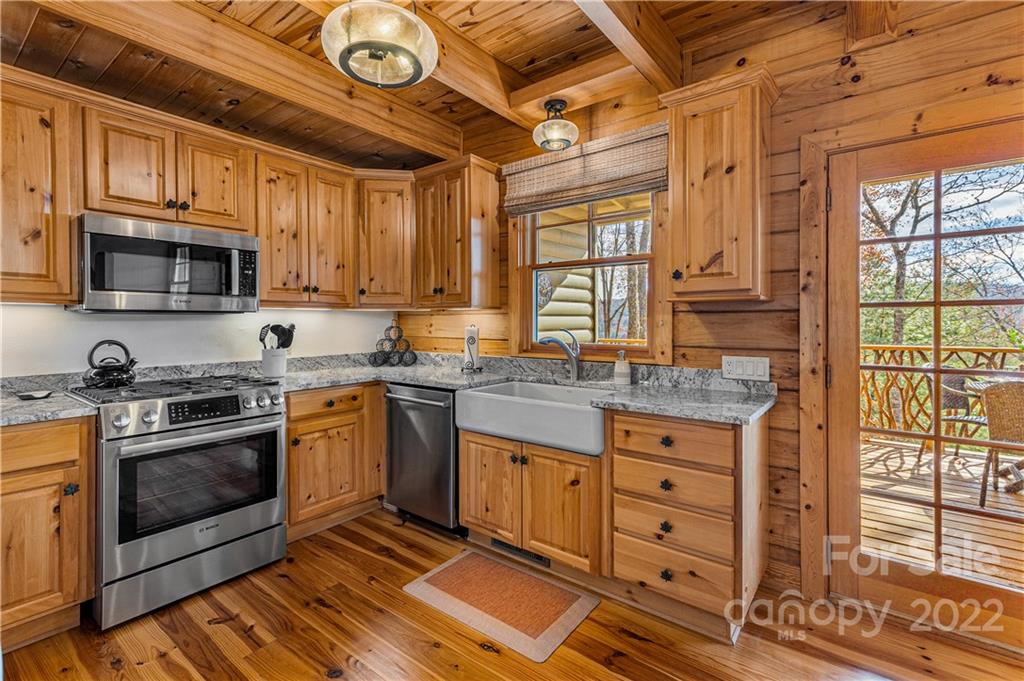 271B Rendezvous Ridge, Unit B Cashiers, NC 28717 - Photo 12 of 35 Gallery Image 12