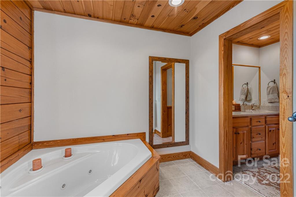 271B Rendezvous Ridge, Unit B Cashiers, NC 28717 - Photo 23 of 35 Gallery Image 23