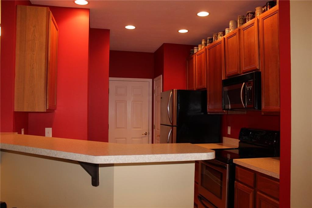 1136 Shadow Ridge Road Indianapolis, IN 46280 - Photo 3 of 19