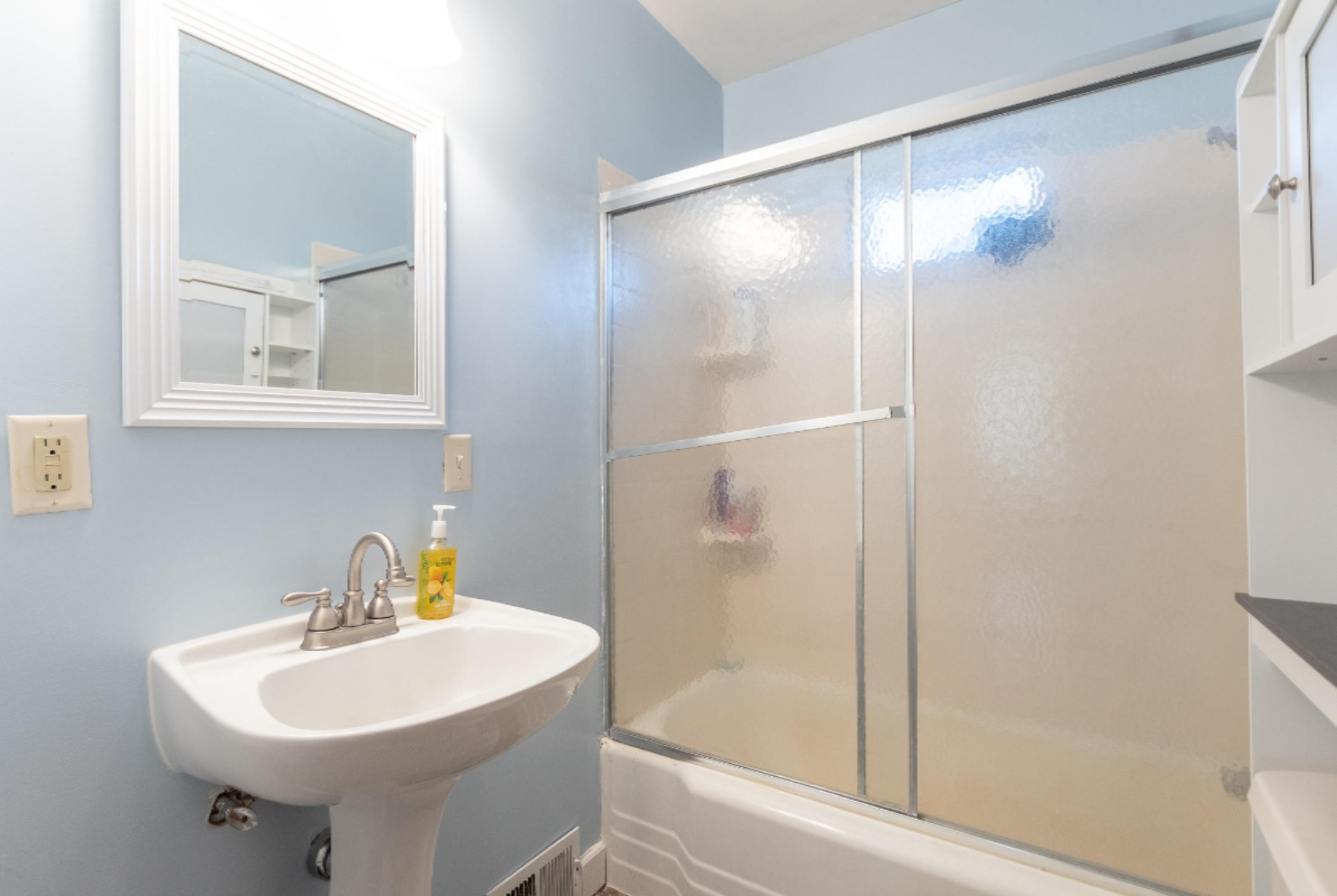 2901 Ferdon Road Kalamazoo, MI 49008 - Photo 11 of 34 2901 Ferdon-10