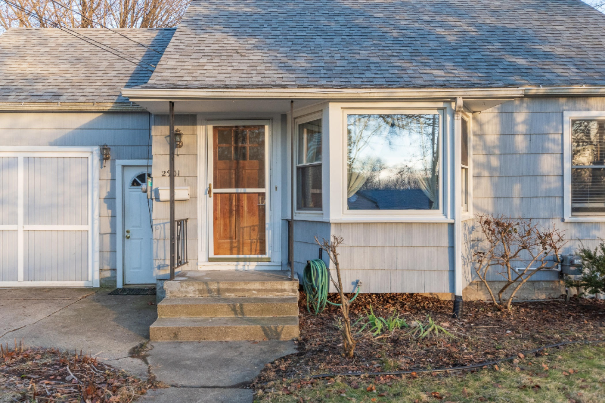 2901 Ferdon-3