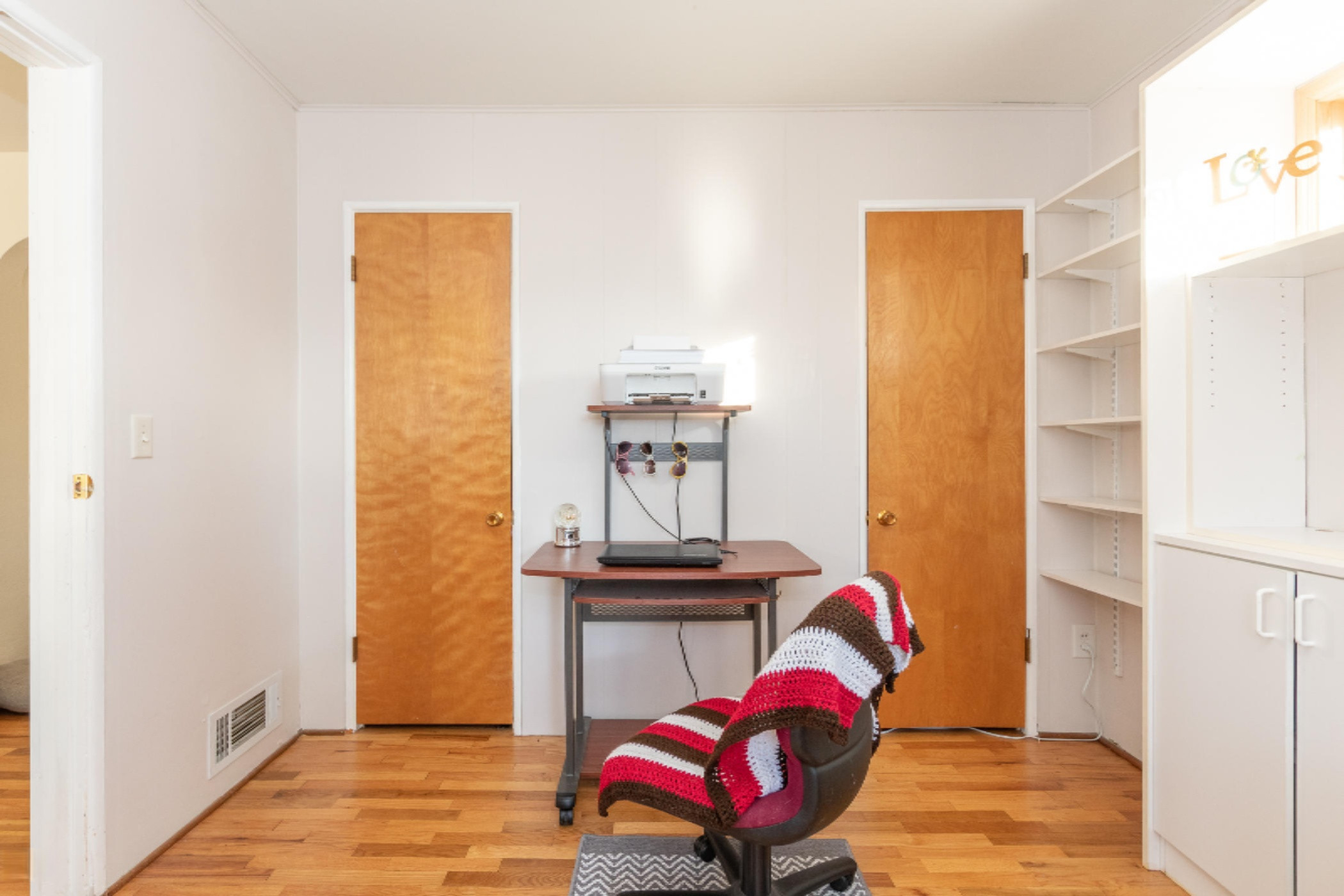 2901 Ferdon-9