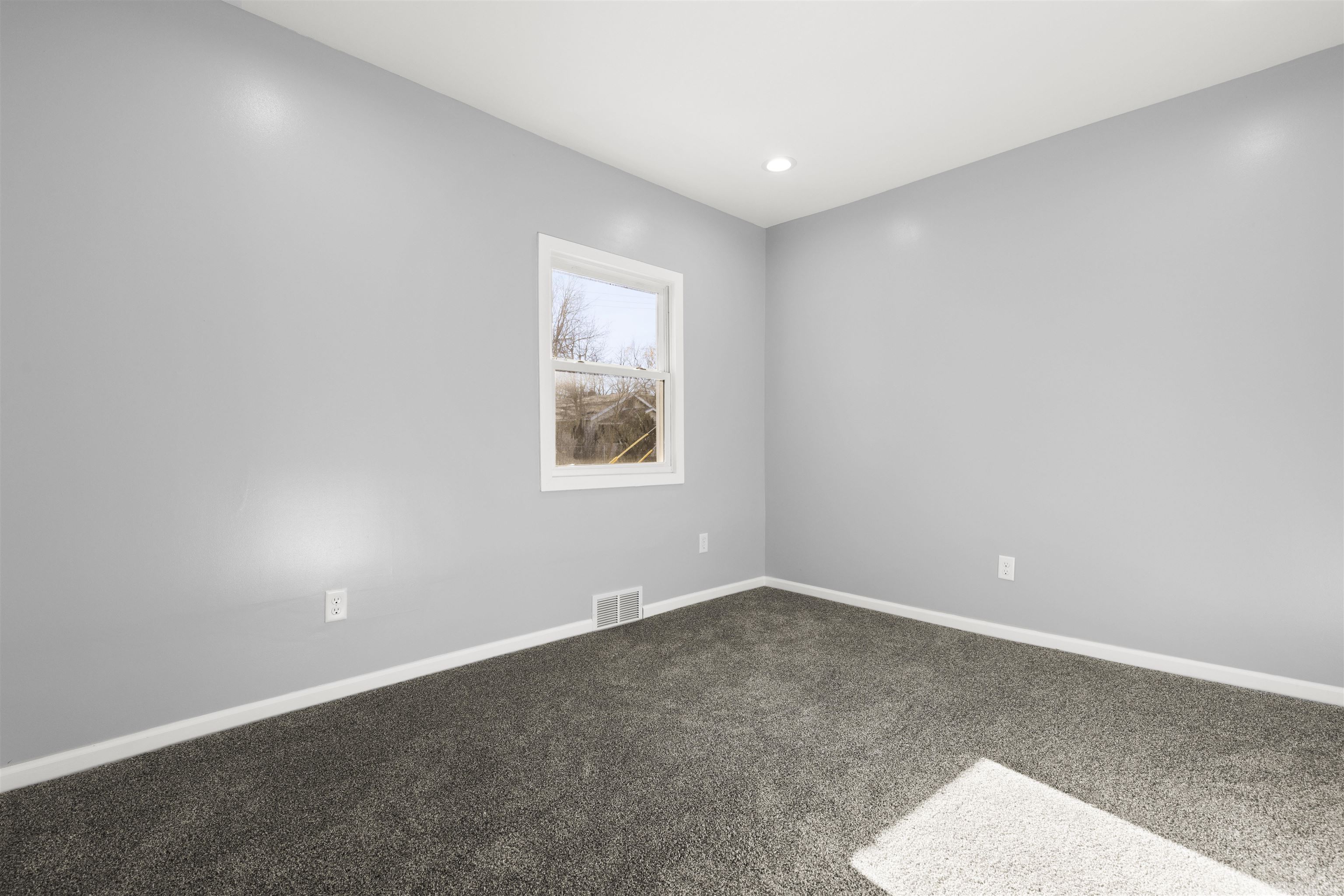 1118 Brooke Road Rockford, IL 61109 - Photo 8 of 13 Gallery Image 8