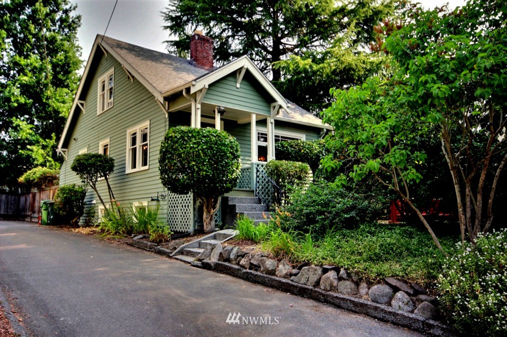 4754 Southwest Eddy Street Seattle, WA 98136 - Photo 1 of 25 Gallery Image 1