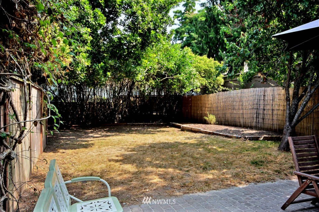 4754 Southwest Eddy Street Seattle, WA 98136 - Photo 17 of 25 Gallery Image 17