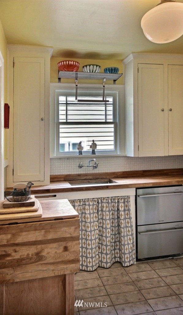 4754 Southwest Eddy Street Seattle, WA 98136 - Photo 20 of 25 Gallery Image 20