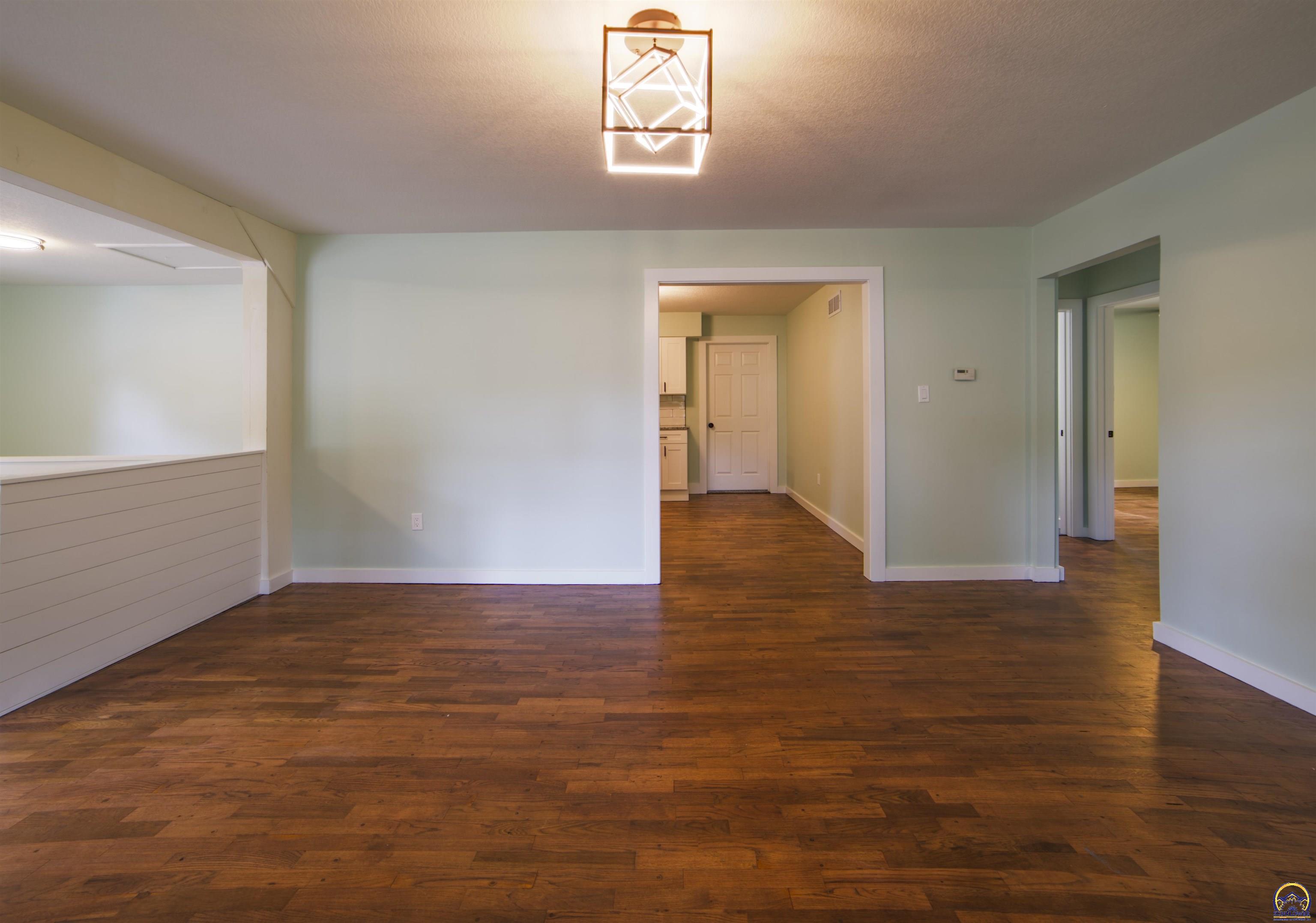 604 Maple Street Wamego, KS 66547 - Photo 4 of 26