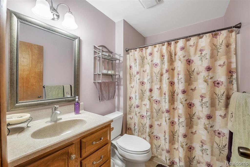3876 Innisfree Road Howell, MI 48855 - Photo 18 of 31