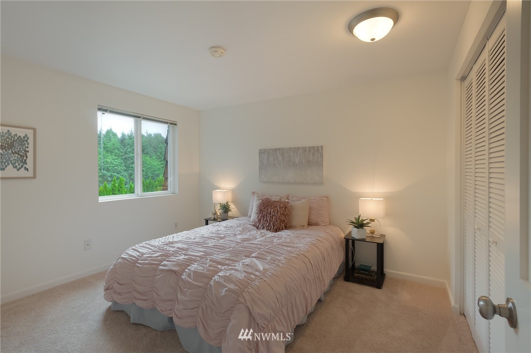 9025 236th Street Southwest, Unit 9 Edmonds, WA 98026 - Photo 11 of 15 Gallery Image 11