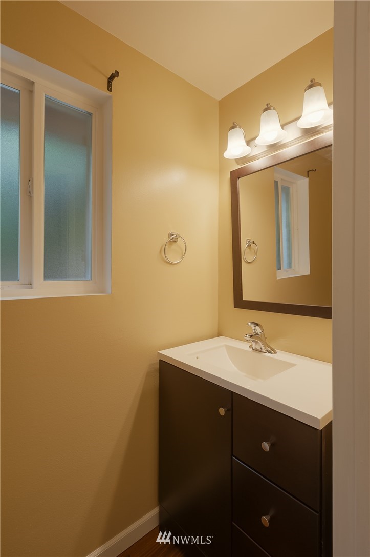 9025 236th Street Southwest, Unit 9 Edmonds, WA 98026 - Photo 15 of 15 Gallery Image 15