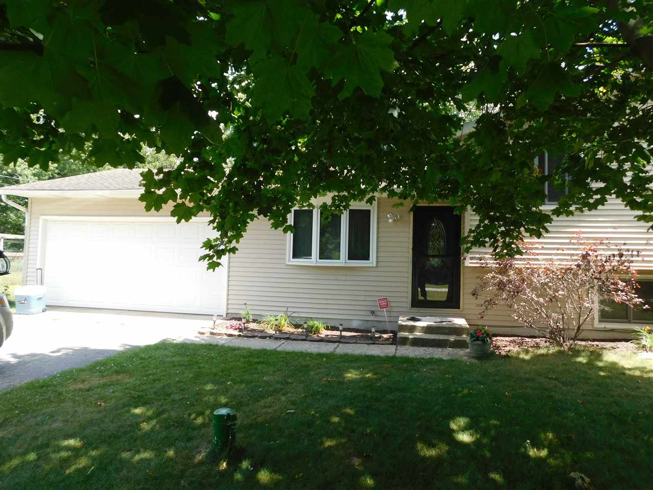 58872 Towne Road Elkhart, IN 46517 - Photo 1 of 27 Gallery Image 1