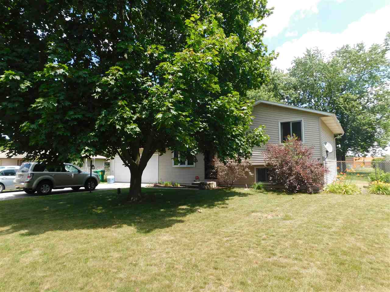 58872 Towne Road Elkhart, IN 46517 - Photo 2 of 27 Gallery Image 2
