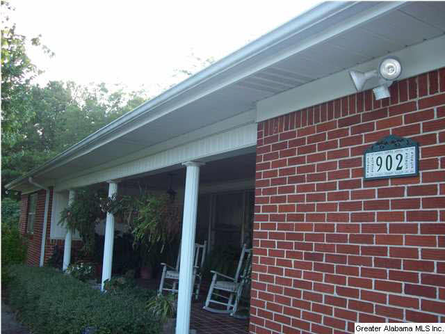 902 County Road 91 Jemison, AL 35085 - Photo 5 of 32