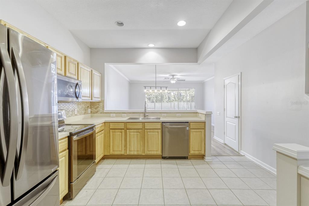 4908 Pond Ridge Drive Riverview, FL 33578 - Photo 6 of 23