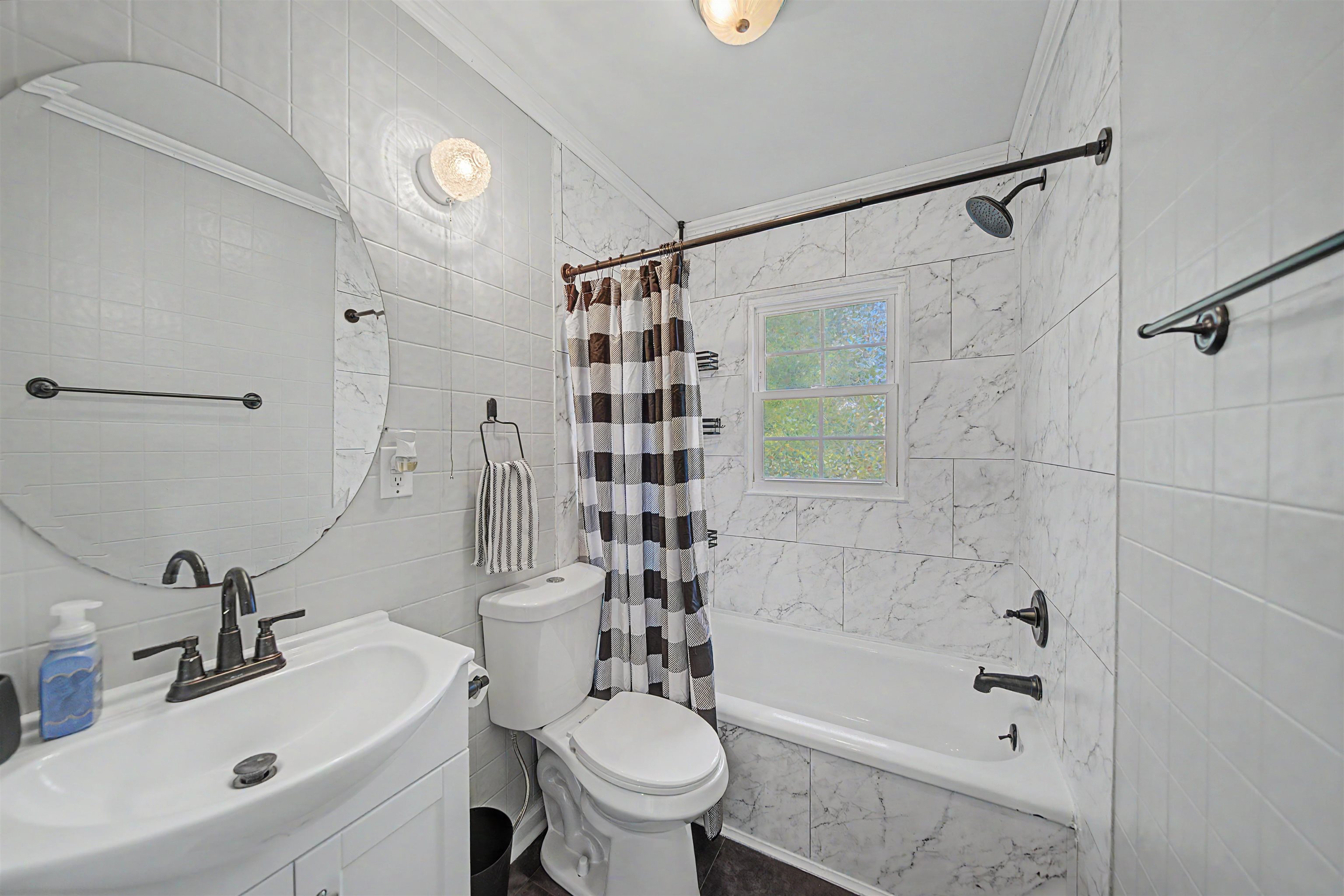 201 Walnut Street Adamsville, TN 38310 - Photo 18 of 26 Bathroom