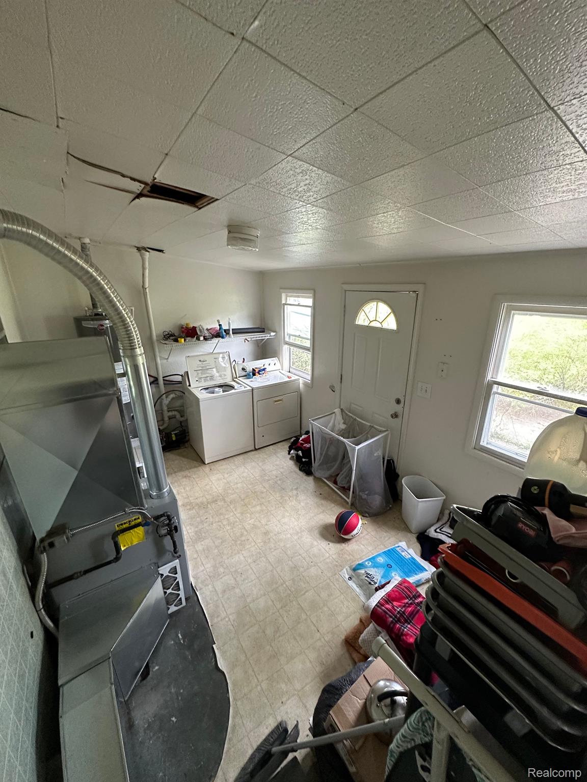 2259 Howe Road Burton, MI 48519 - Photo 14 of 25 Gallery Image 14