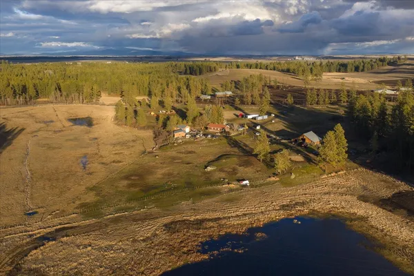 $1,400,000 | 1403 West Jennings Road, Spangle, WA 99031