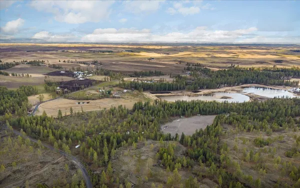 $1,400,000 | 1403 West Jennings Road, Spangle, WA 99031