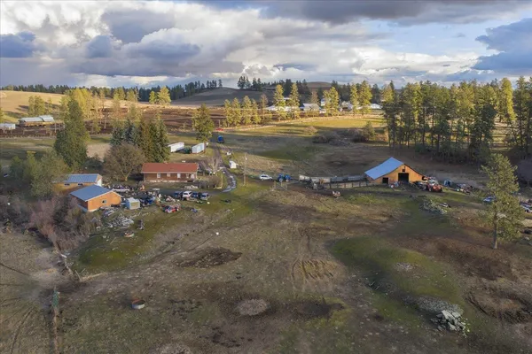 $1,400,000 | 1403 West Jennings Road, Spangle, WA 99031