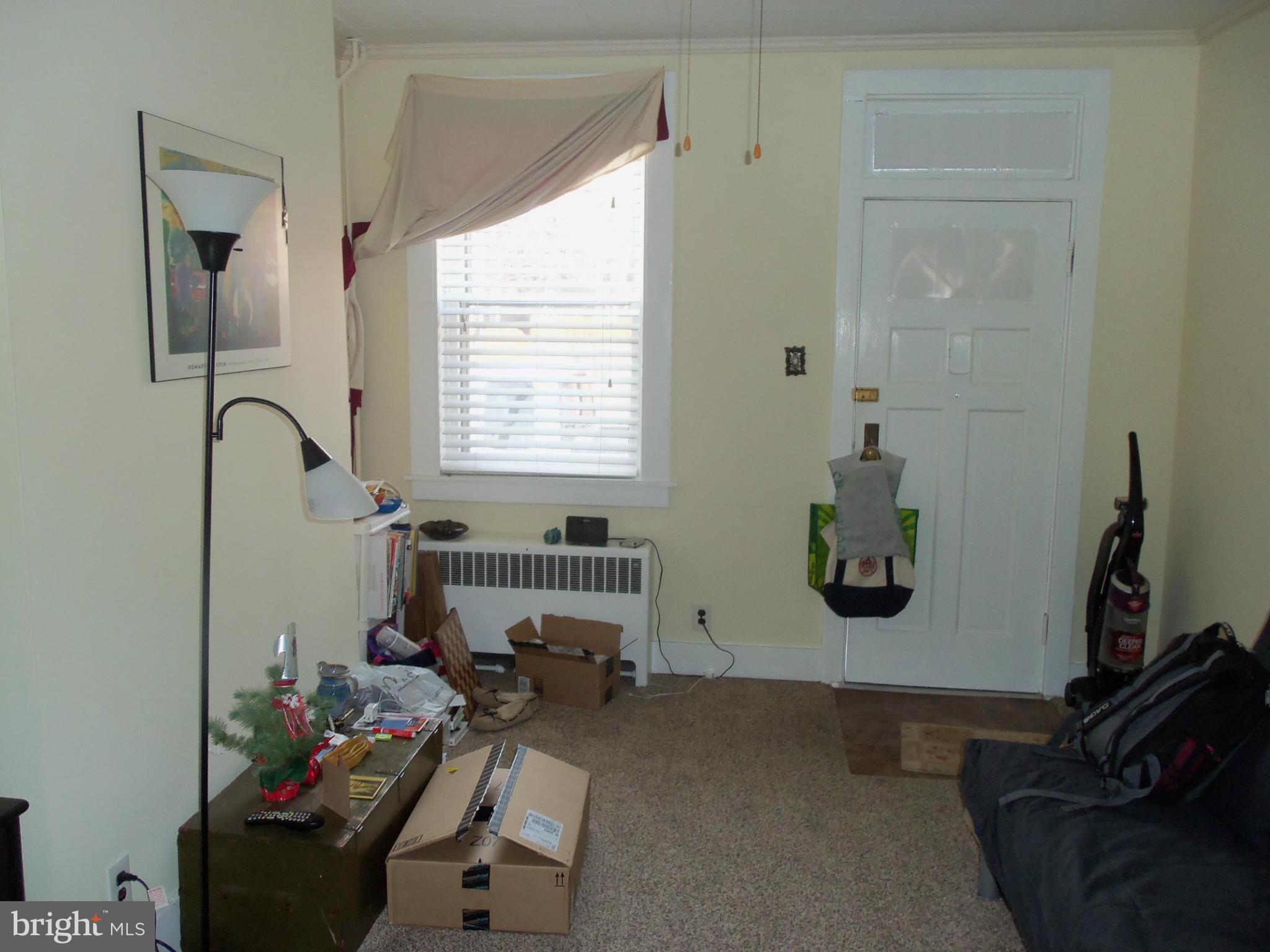 1003 Fawn Street Baltimore, MD 21202 - Photo 3 of 21 Living Room
