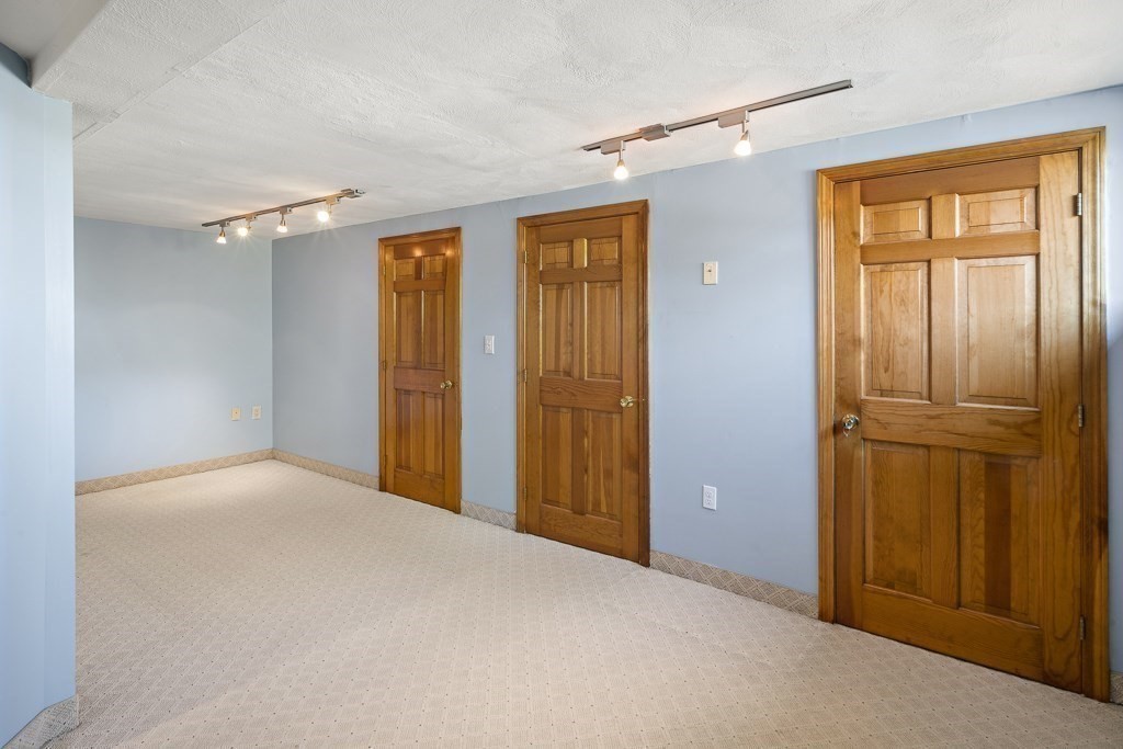 4 Summit Street Woburn, MA 01801 - Photo 21 of 34