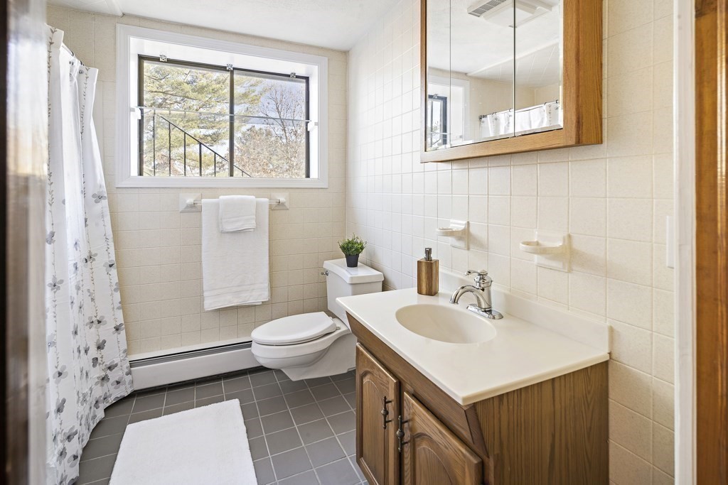 4 Summit Street Woburn, MA 01801 - Photo 23 of 34