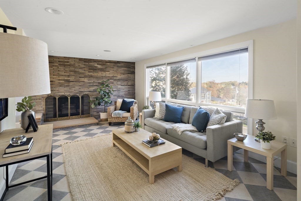 4 Summit Street Woburn, MA 01801 - Photo 3 of 34