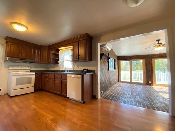 160 Gardner Road Hubbardston, MA 01452 - Photo 12 of 41 Gallery Image 12