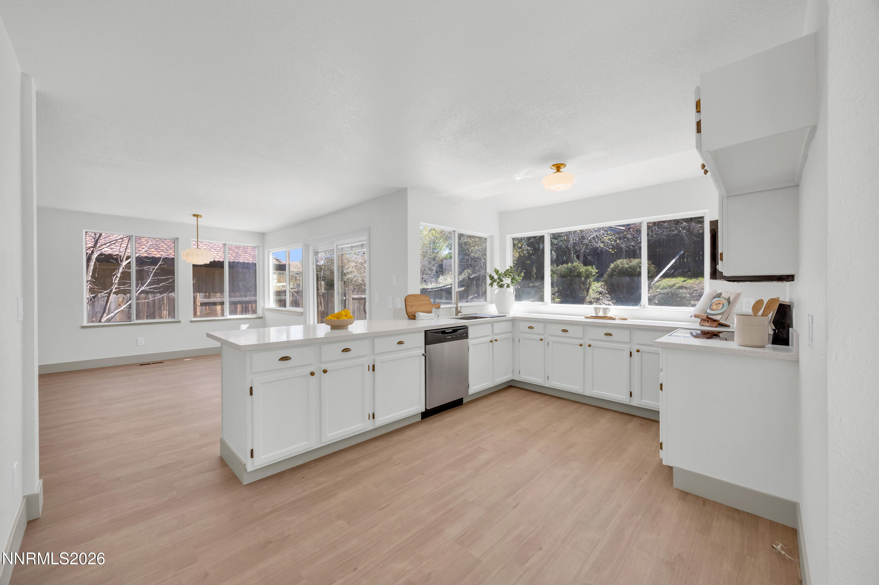 6850 Forsythia Way Reno, NV 89506 - Photo 18 of 47 30_img_1796