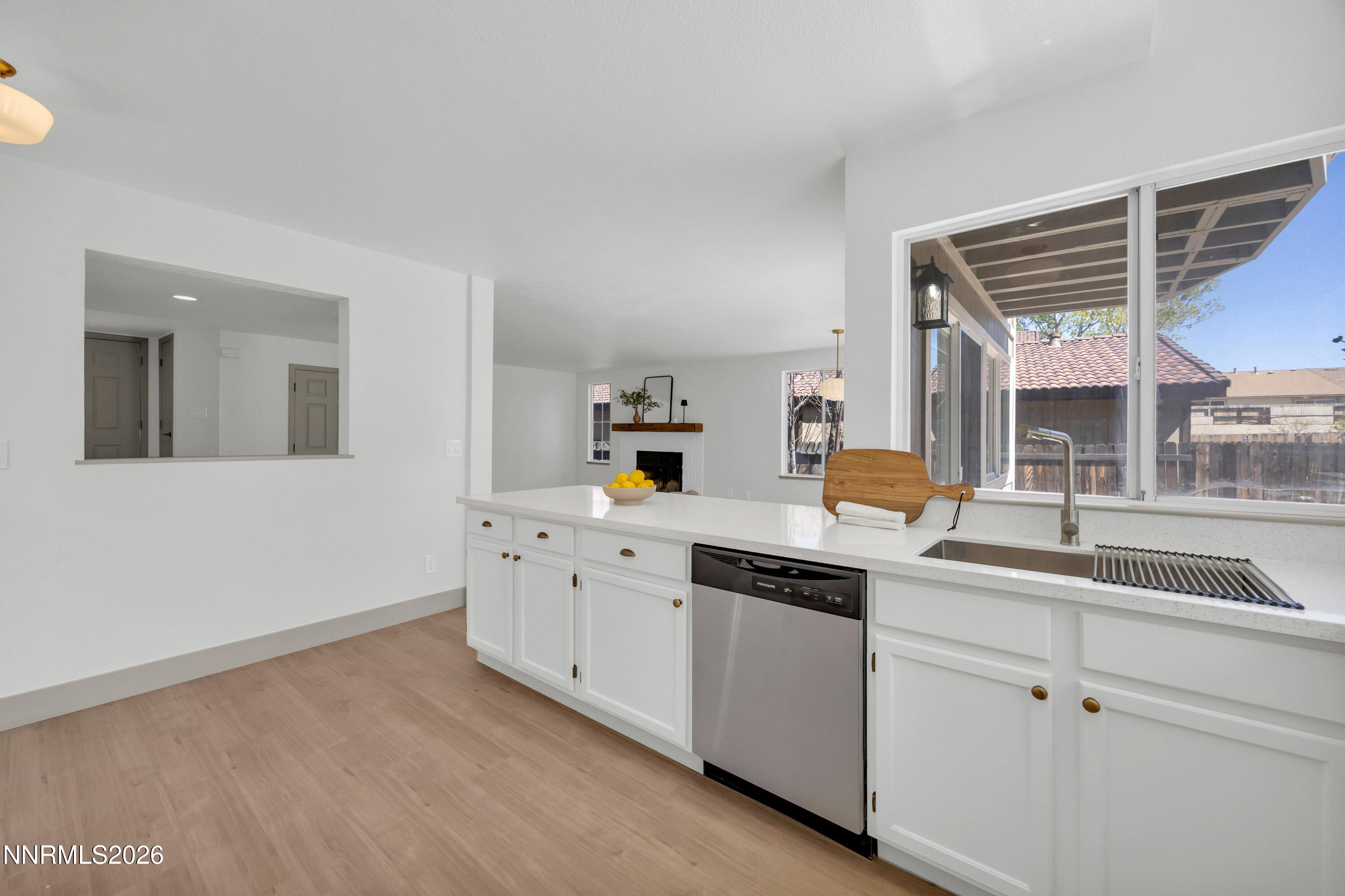 6850 Forsythia Way Reno, NV 89506 - Photo 20 of 47 32_img_1816