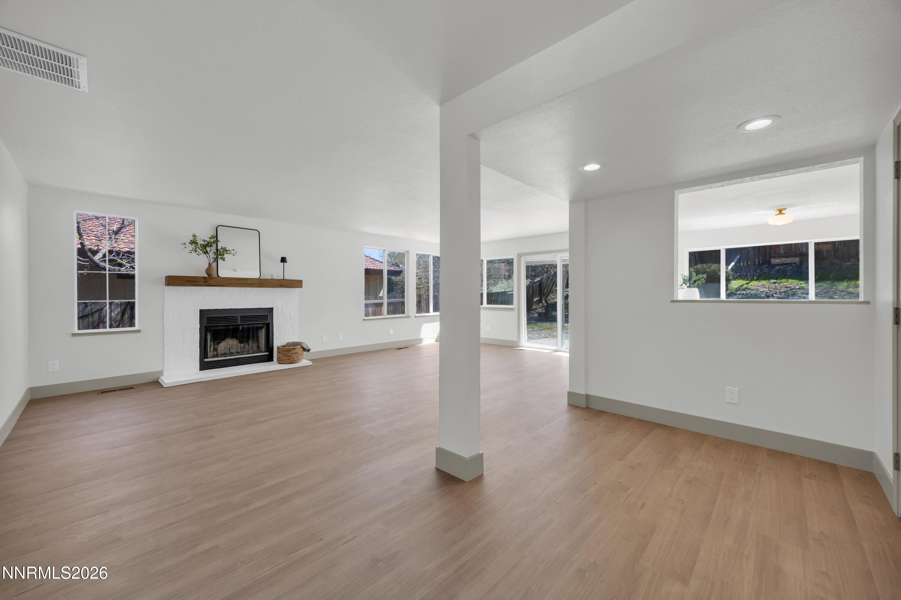 6850 Forsythia Way Reno, NV 89506 - Photo 5 of 47 21_img_1706