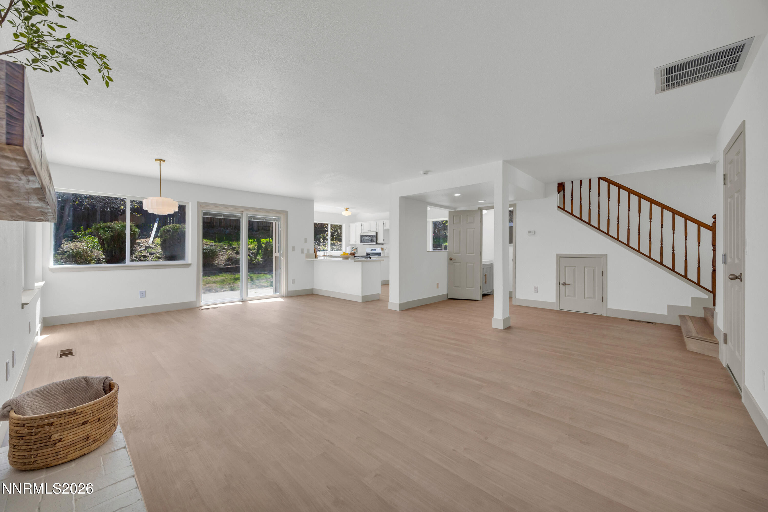 6850 Forsythia Way Reno, NV 89506 - Photo 8 of 47 23_img_1711