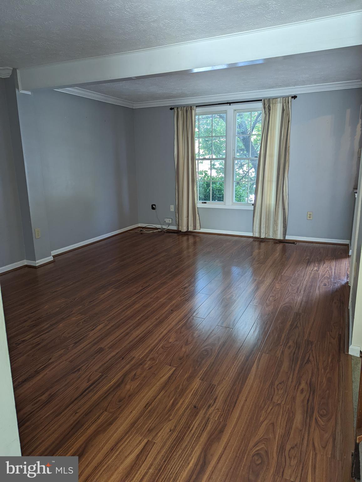 42 Shelldrake Court Damascus, MD 20872 - Photo 11 of 35 new laminate flooring in living room