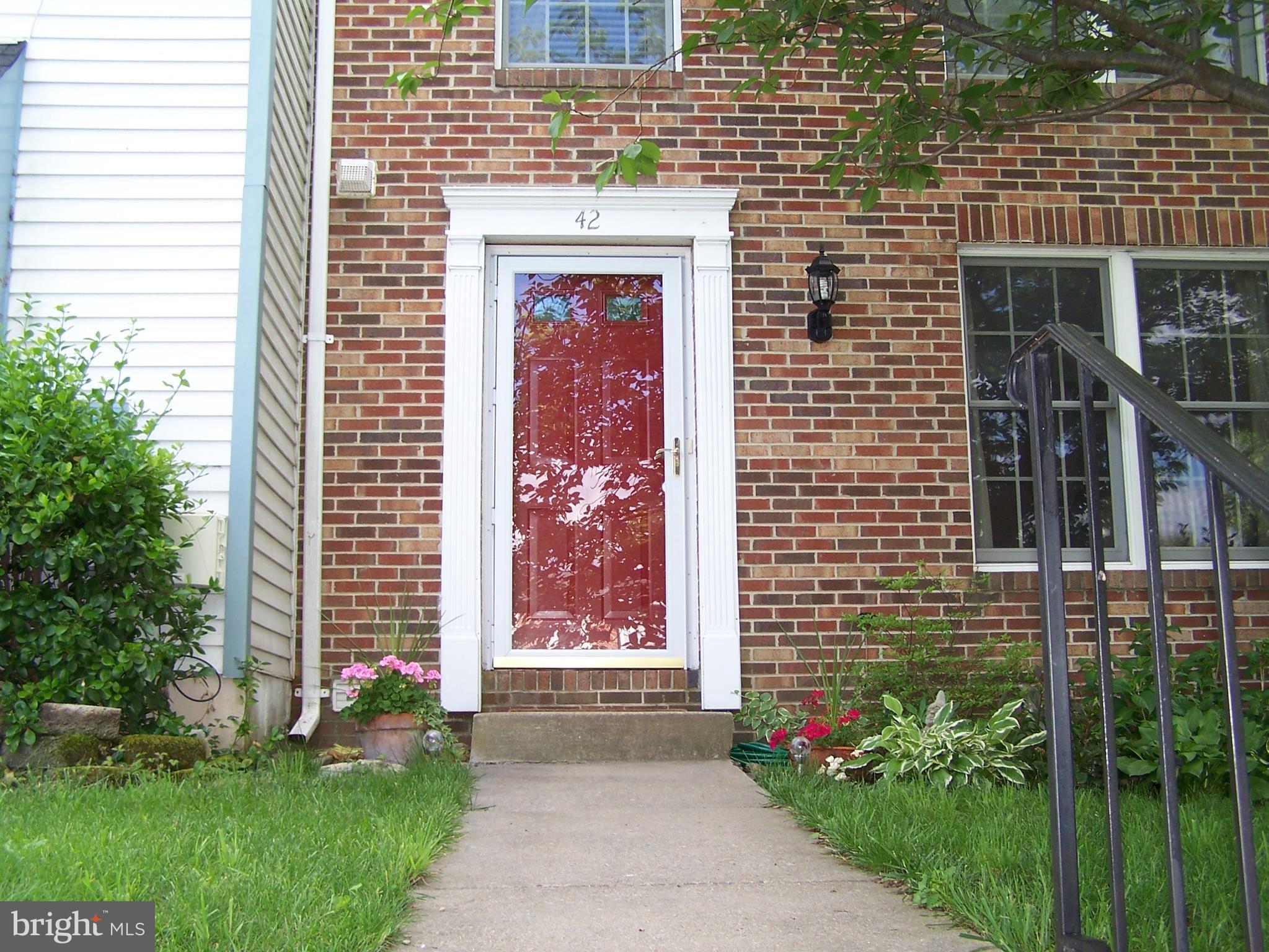42 Shelldrake Court Damascus, MD 20872 - Photo 2 of 35 Spacious townhome