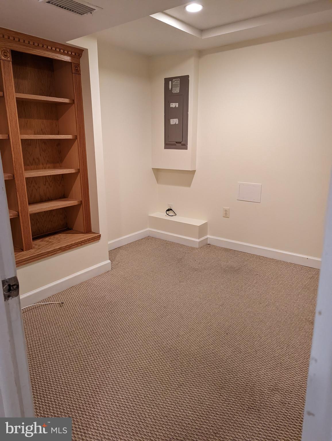 42 Shelldrake Court Damascus, MD 20872 - Photo 22 of 35 lower-level office