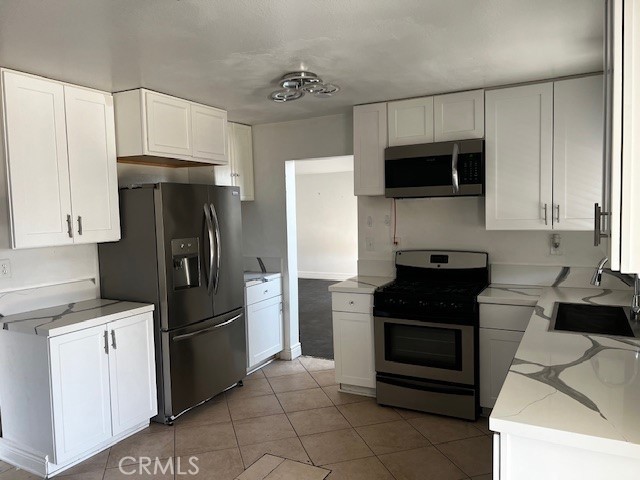 25563 Ranchita Circle Moreno Valley, CA 92551 - Photo 8 of 15 Open Kitchen