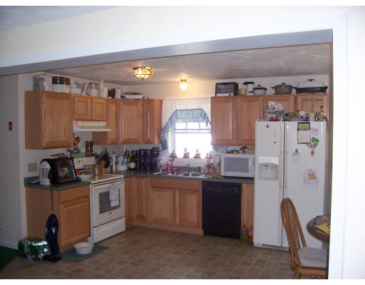 92 Eagleville Road Orange, MA 01364 - Photo 3 of 7