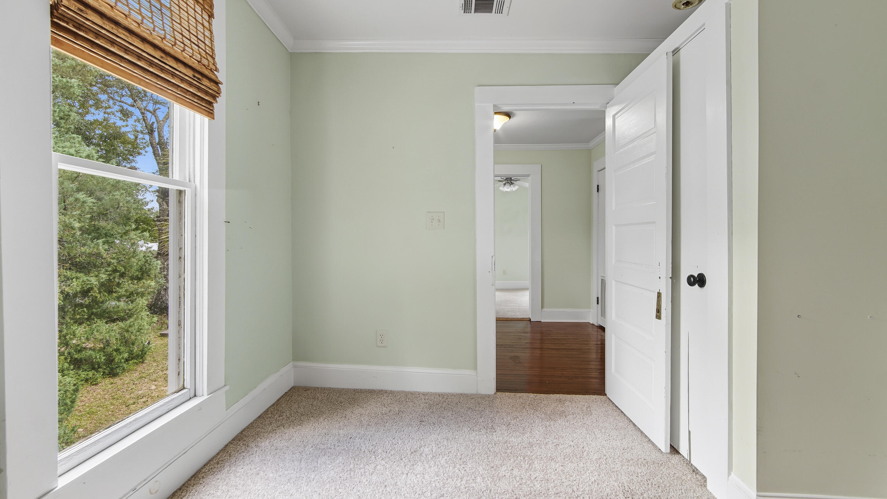 87 Bay Avenue DeFuniak Springs, FL 32435 - Photo 38 of 55 a view of an empty room and window
