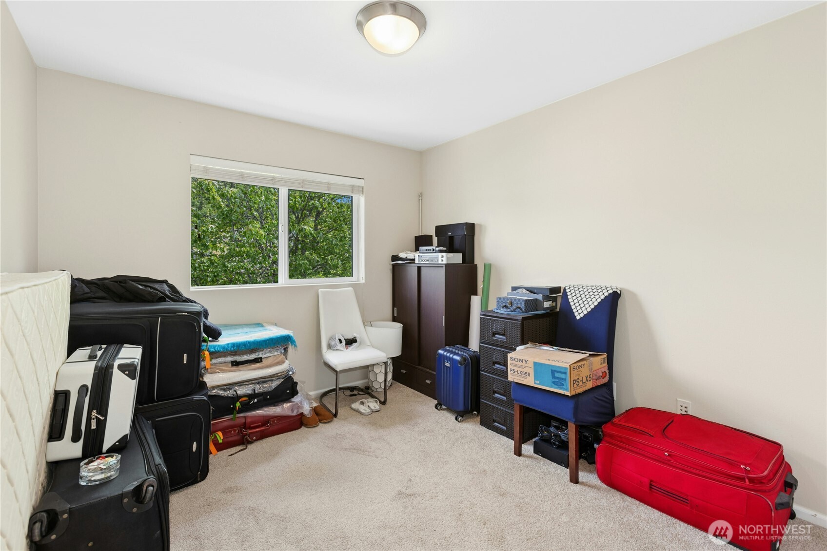 16918 Woodside Drive Southeast Renton, WA 98058 - Photo 25 of 32