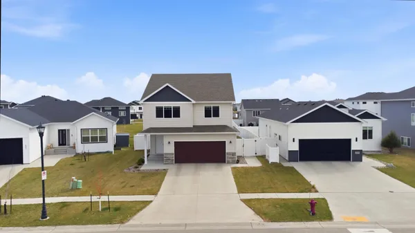$350,000 | 5505 11th Street West, West Fargo, ND 58078