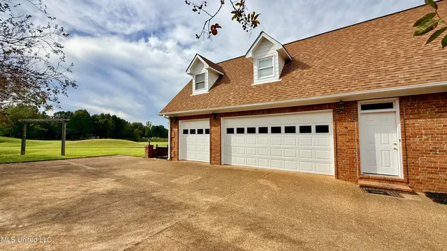 $398,900 | 123 Palmer Lane, Holly Springs, MS 38635