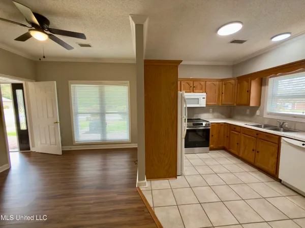 $359,900 | 123 Palmer Lane, Holly Springs, MS 38635
